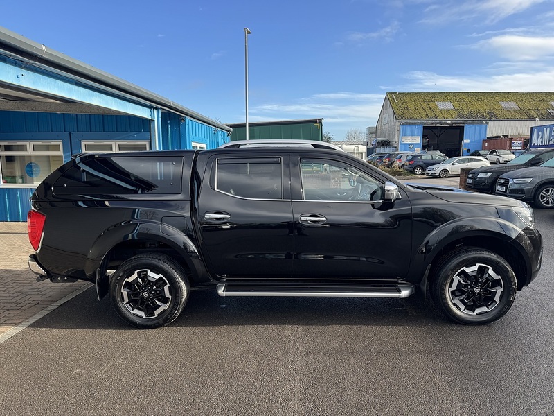 Nissan dCi Tekna Pickup 2.3 Automatic Diesel