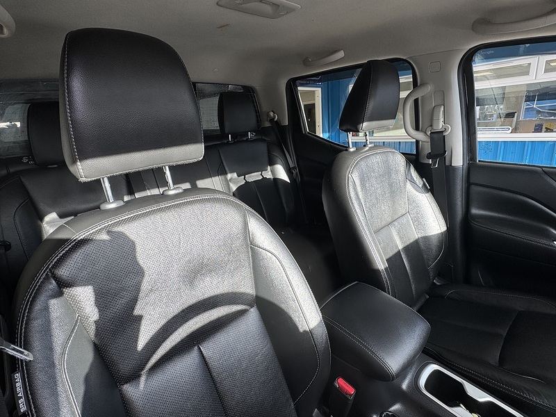 Nissan dCi Tekna Pickup 2.3 Automatic Diesel