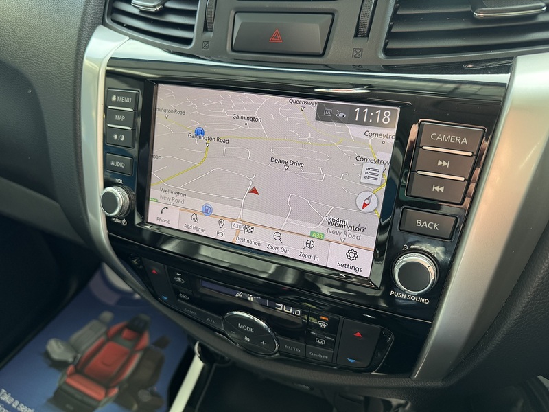 Nissan dCi Tekna Pickup 2.3 Automatic Diesel