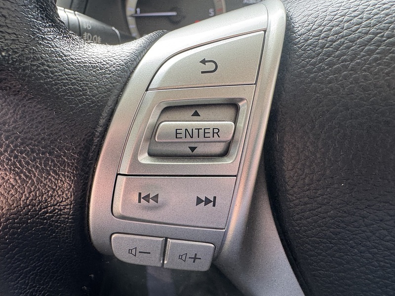 Nissan dCi Tekna Pickup 2.3 Automatic Diesel