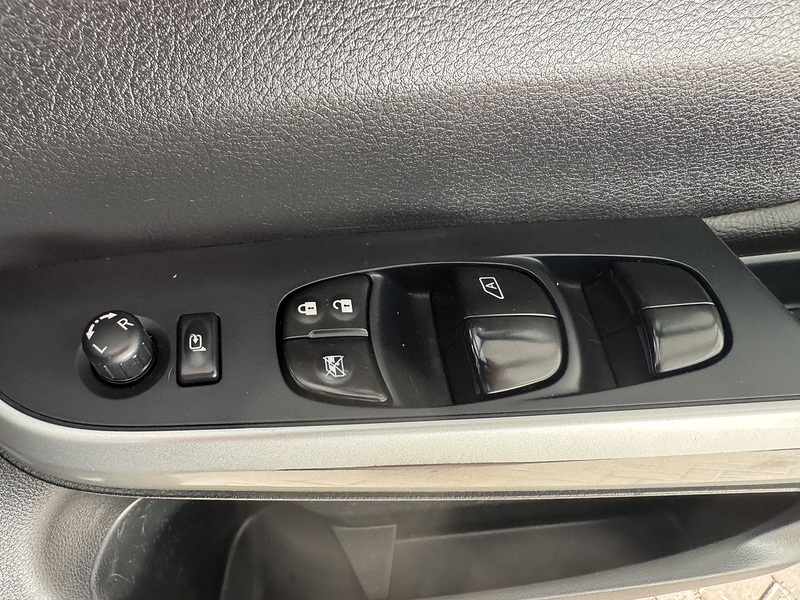 Nissan dCi Tekna Pickup 2.3 Automatic Diesel