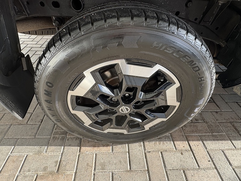 Nissan dCi Tekna Pickup 2.3 Automatic Diesel