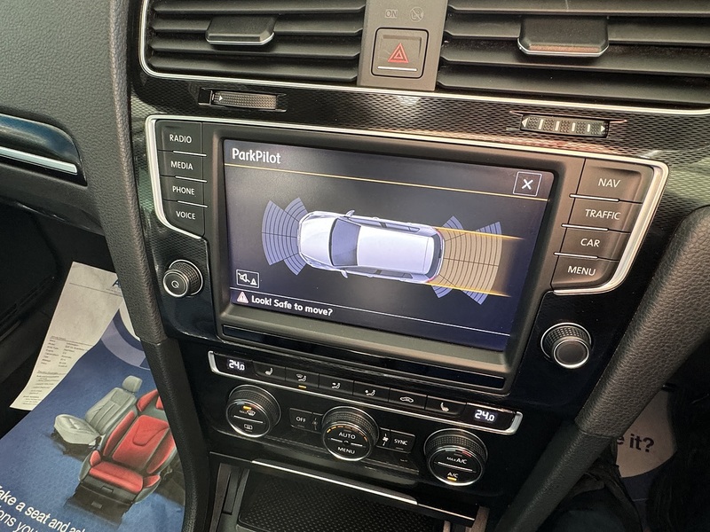 Volkswagen 2.0 TSI BlueMotion Tech GTI Hatchback 5dr Petrol DSG Euro 6 (s/s) (220 ps)