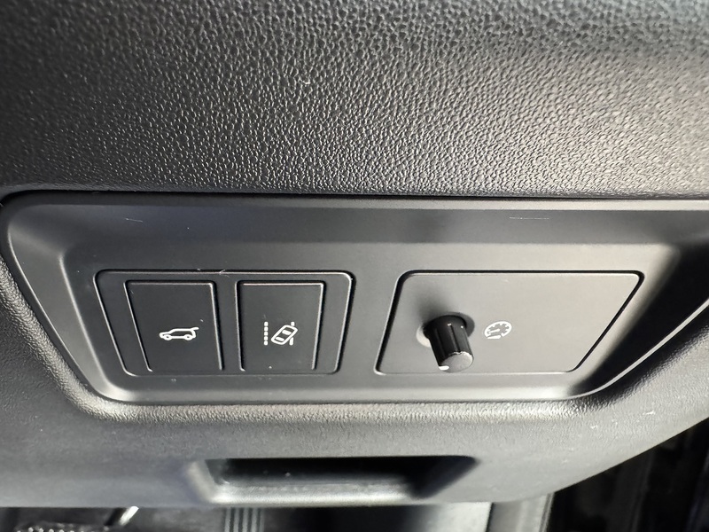 Land Rover TD V6 HSE Luxury SUV 3.0 Automatic Diesel