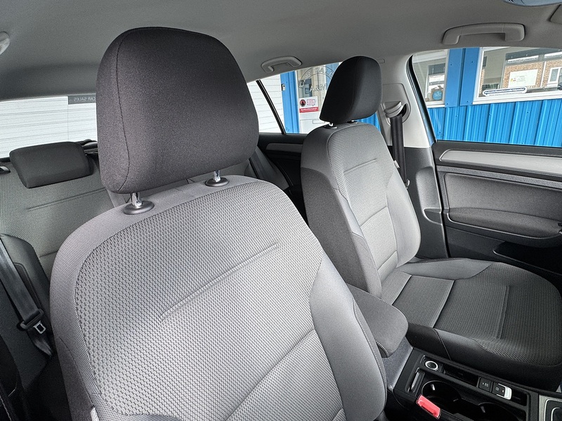 Volkswagen 1.6 TDI BlueMotion Tech SE Hatchback 5dr Diesel Manual Euro 5 (s/s) (105 ps)