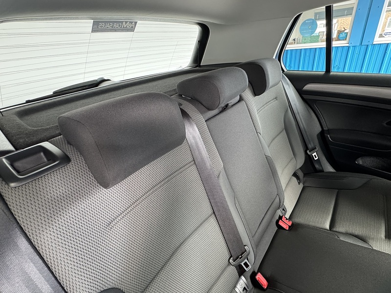 Volkswagen 1.6 TDI BlueMotion Tech SE Hatchback 5dr Diesel Manual Euro 5 (s/s) (105 ps)