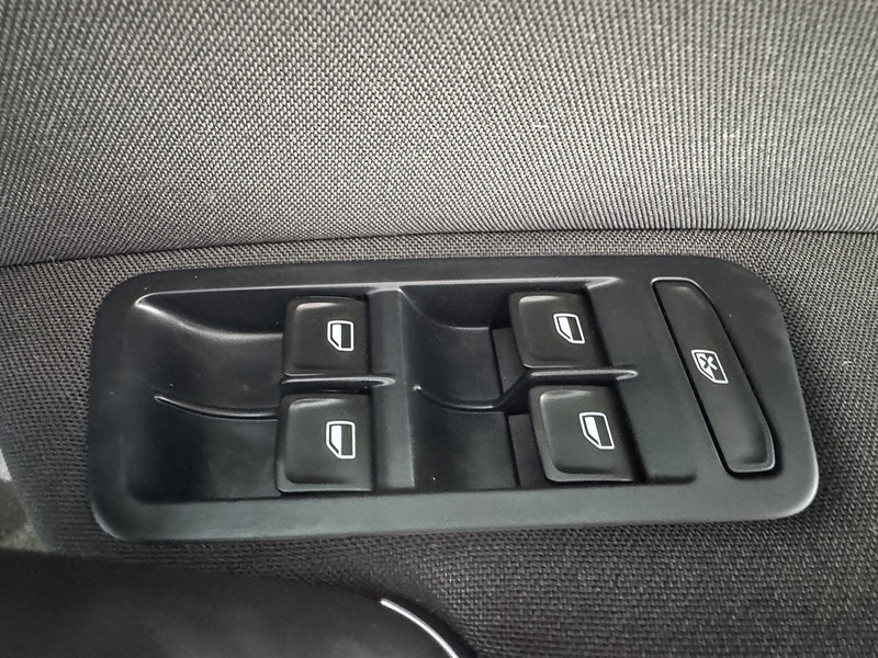 Volkswagen 1.6 TDI BlueMotion Tech SE Hatchback 5dr Diesel Manual Euro 5 (s/s) (105 ps)