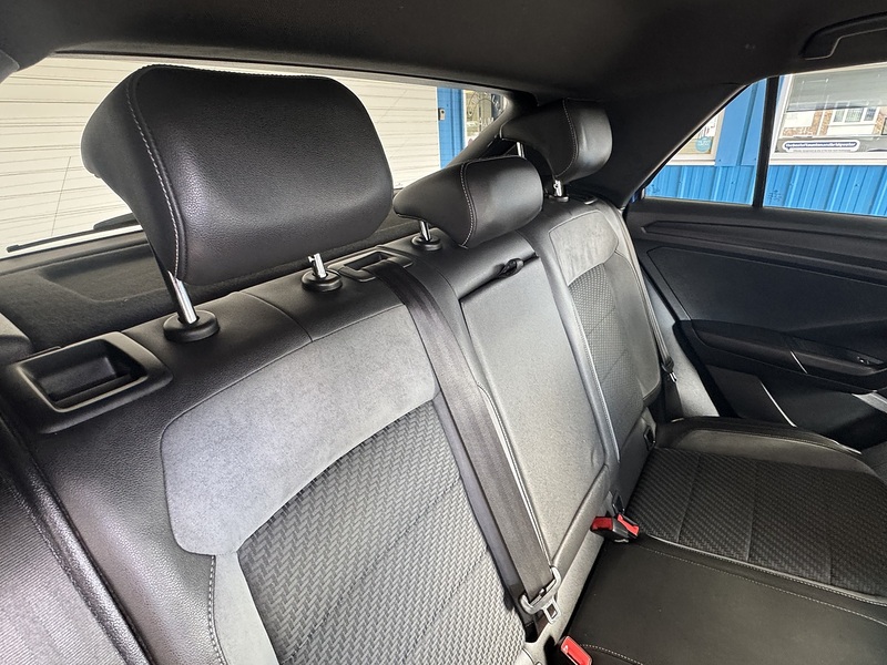 Volkswagen 2.0 TDI R-Line SUV 5dr Diesel Manual Euro 6 (s/s) (150 ps)
