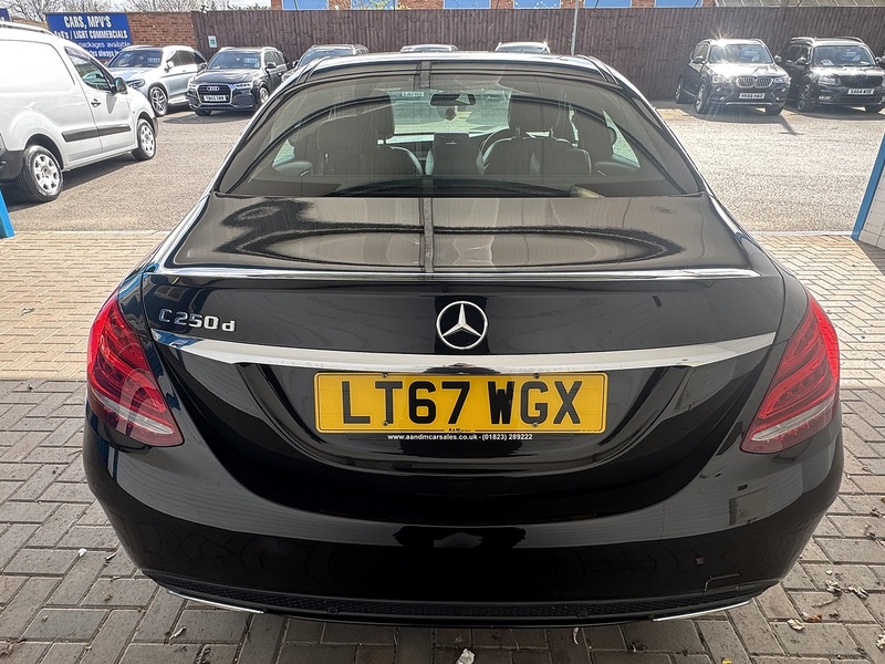 Mercedes-Benz 2.1 C250d AMG Line Saloon 4dr Diesel G-Tronic+ Euro 6 (s/s) (204 ps)