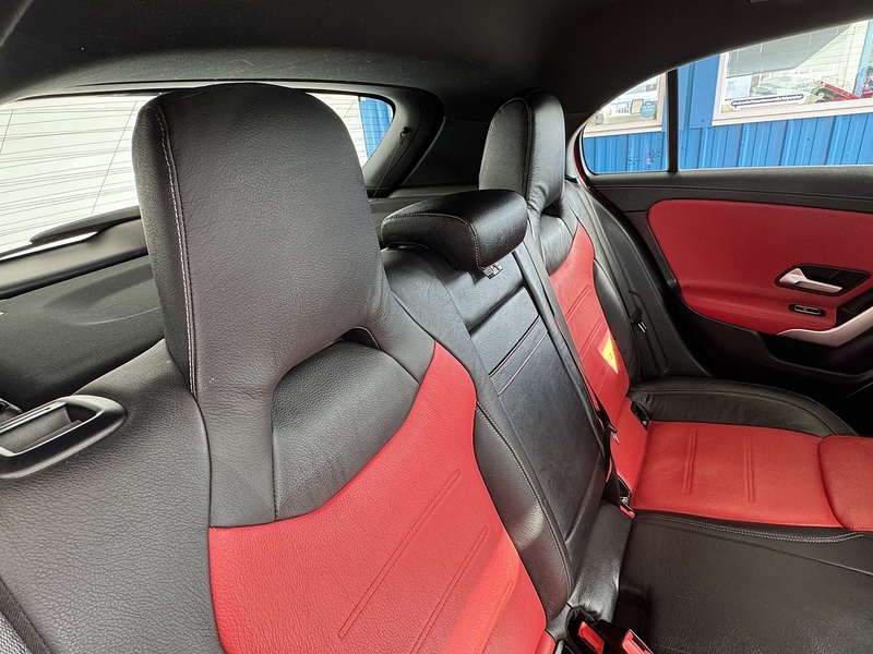 Mercedes-Benz 2.0 A35 AMG (Premium Plus) Hatchback 5dr Petrol SpdS DCT 4MATIC Euro 6 (s/s) (306 ps)