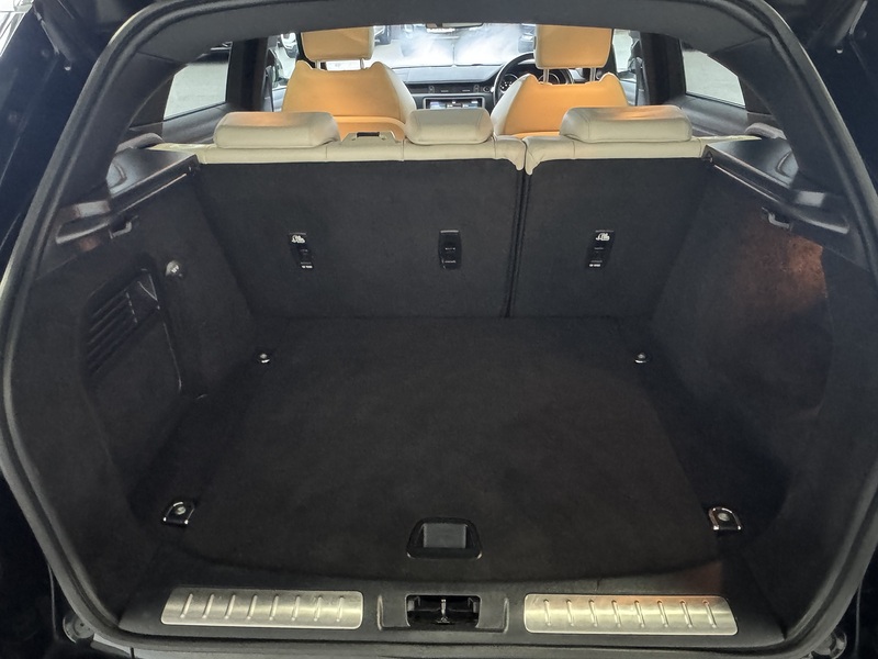 Land Rover 2.0 TD4 HSE Dynamic SUV 5dr Diesel Auto 4WD Euro 6 (s/s) (180 ps)