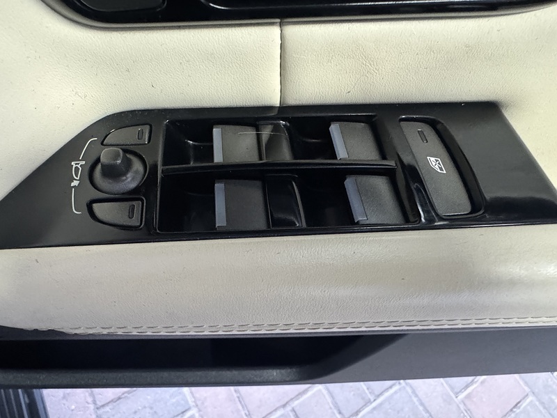 Land Rover 2.0 TD4 HSE Dynamic SUV 5dr Diesel Auto 4WD Euro 6 (s/s) (180 ps)