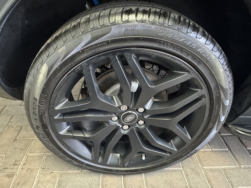 Land Rover 2.0 TD4 HSE Dynamic SUV 5dr Diesel Auto 4WD Euro 6 (s/s) (180 ps)