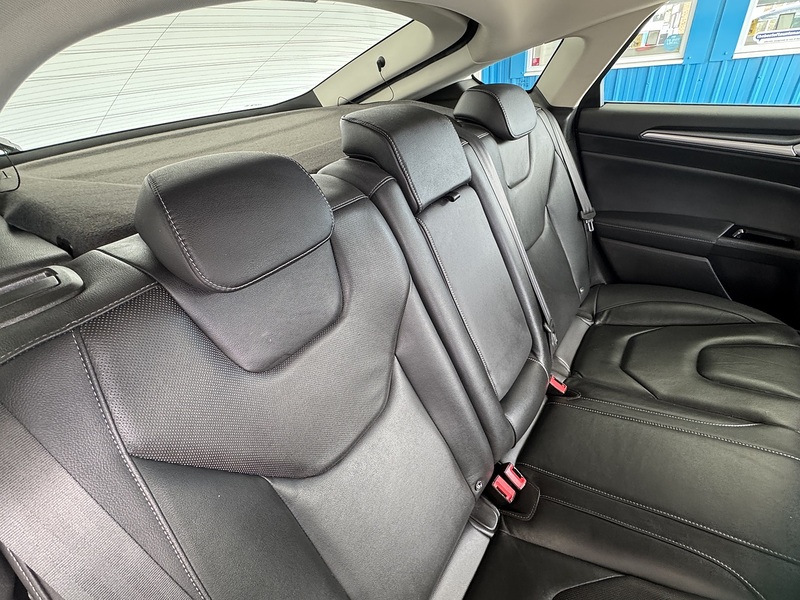 Ford 2.0 TDCi Titanium Edition Hatchback 5dr Diesel Manual Euro 6 (s/s) (150 ps)