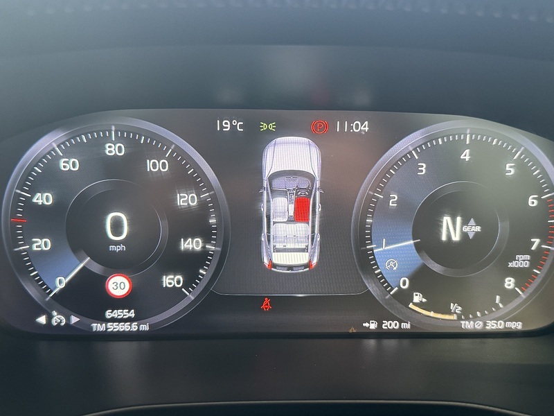Volvo 1.5 T3 R-Design SUV 5dr Petrol Manual Euro 6 (s/s) (156 ps)
