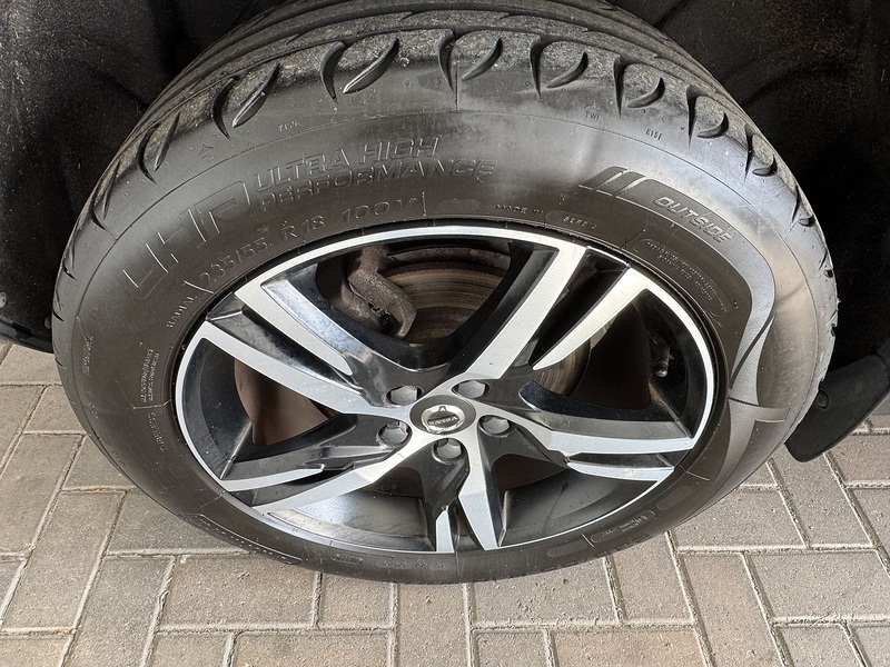 Volvo 1.5 T3 R-Design SUV 5dr Petrol Manual Euro 6 (s/s) (156 ps)