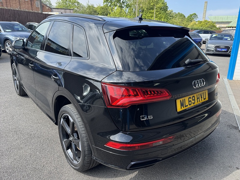 Audi 2.0 TDI 40 Black Edition SUV 5dr Diesel S Tronic quattro Euro 6 (s/s) (190 ps)