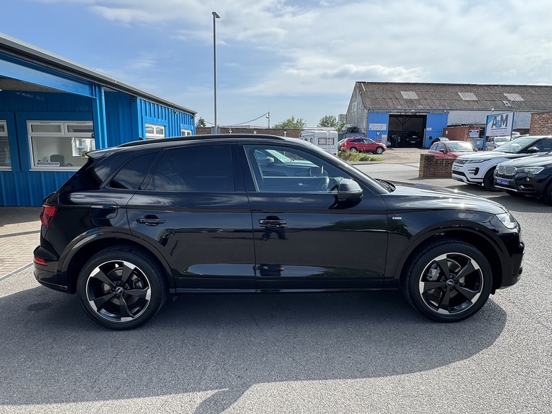 Audi 2.0 TDI 40 Black Edition SUV 5dr Diesel S Tronic quattro Euro 6 (s/s) (190 ps)