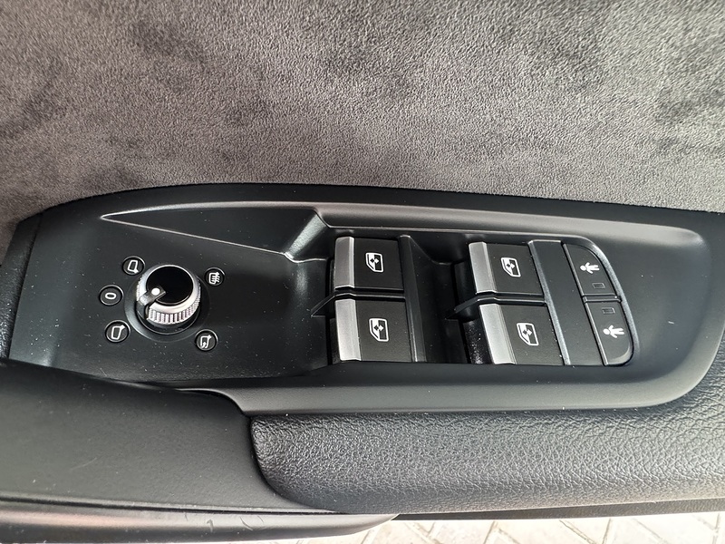 Audi 2.0 TDI 40 Black Edition SUV 5dr Diesel S Tronic quattro Euro 6 (s/s) (190 ps)
