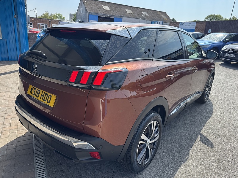 Peugeot 1.5 BlueHDi Allure SUV 5dr Diesel Manual Euro 6 (s/s) (130 ps)