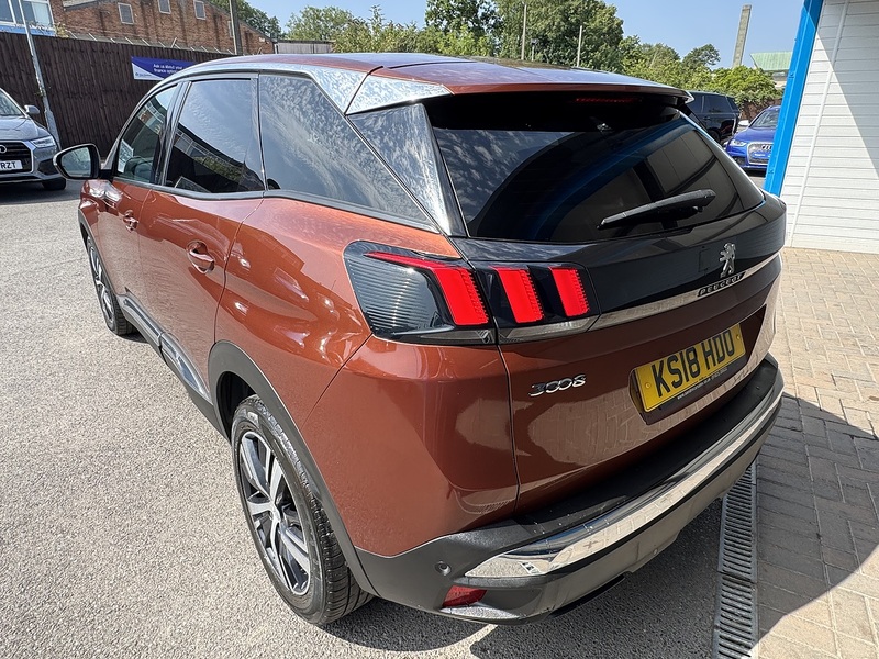 Peugeot 1.5 BlueHDi Allure SUV 5dr Diesel Manual Euro 6 (s/s) (130 ps)