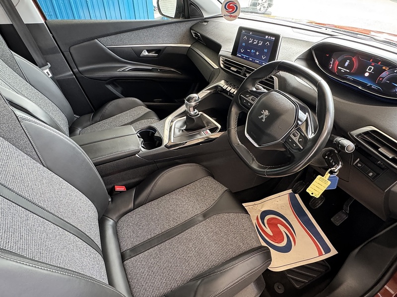 Peugeot 1.5 BlueHDi Allure SUV 5dr Diesel Manual Euro 6 (s/s) (130 ps)