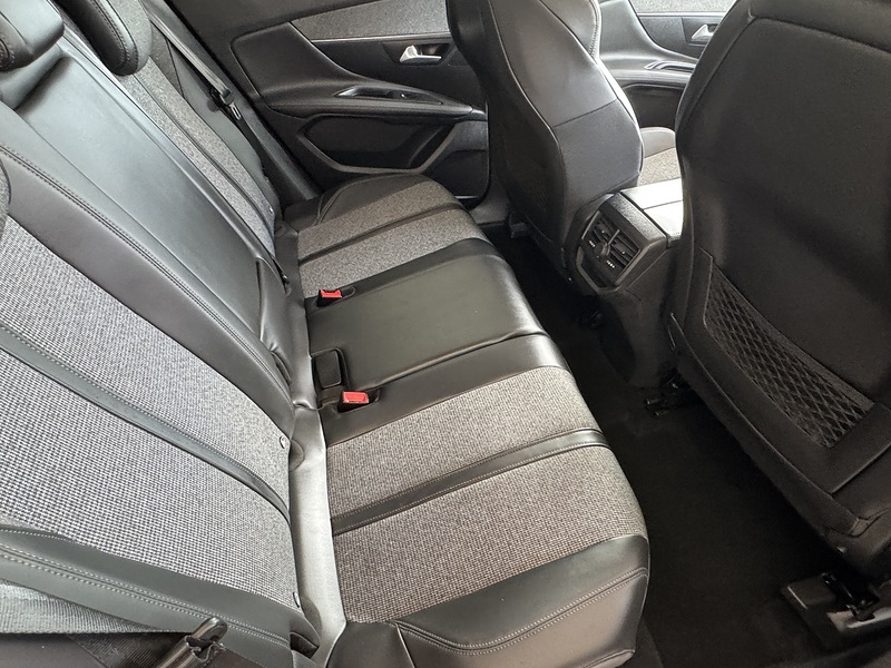 Peugeot 1.5 BlueHDi Allure SUV 5dr Diesel Manual Euro 6 (s/s) (130 ps)