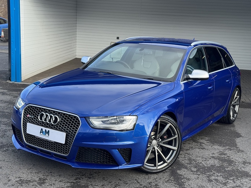 Audi 4.2 FSI V8 Estate 5dr Petrol S Tronic quattro Euro 5 (450 ps)