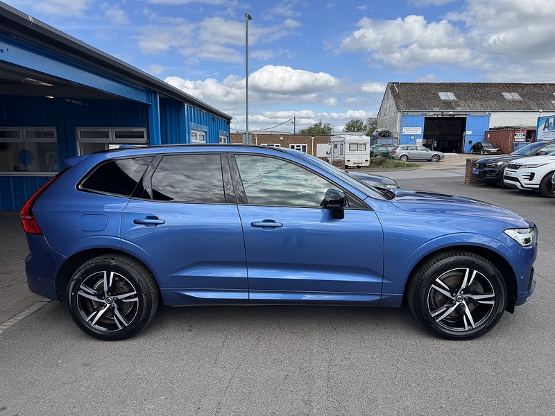 Volvo 2.0 B4 MHEV R-Design SUV 5dr Diesel Hybrid Auto AWD Euro 6 (s/s) (197 ps)