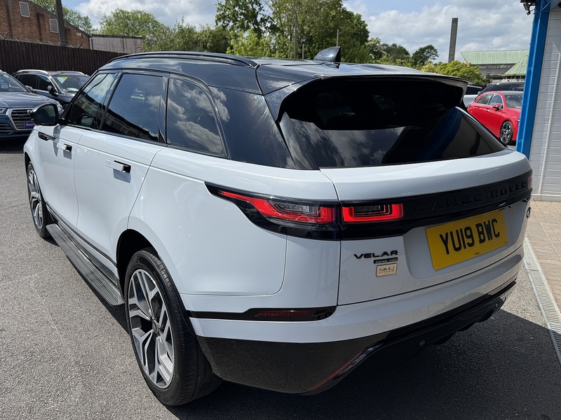 Land Rover 2.0 D240 R-Dynamic HSE SUV 5dr Diesel Auto 4WD Euro 6 (s/s) (240 ps)