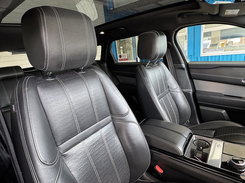 Land Rover 2.0 D240 R-Dynamic HSE SUV 5dr Diesel Auto 4WD Euro 6 (s/s) (240 ps)