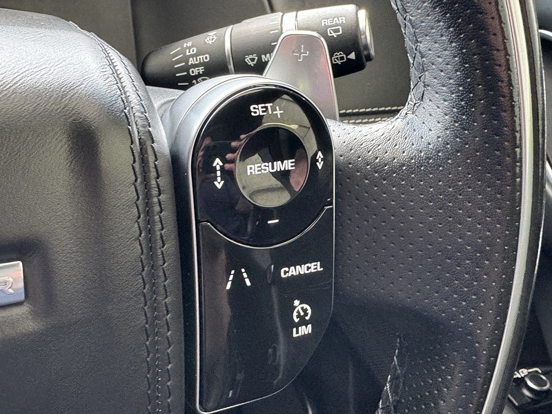 Land Rover 2.0 D240 R-Dynamic HSE SUV 5dr Diesel Auto 4WD Euro 6 (s/s) (240 ps)
