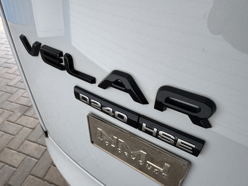Land Rover 2.0 D240 R-Dynamic HSE SUV 5dr Diesel Auto 4WD Euro 6 (s/s) (240 ps)