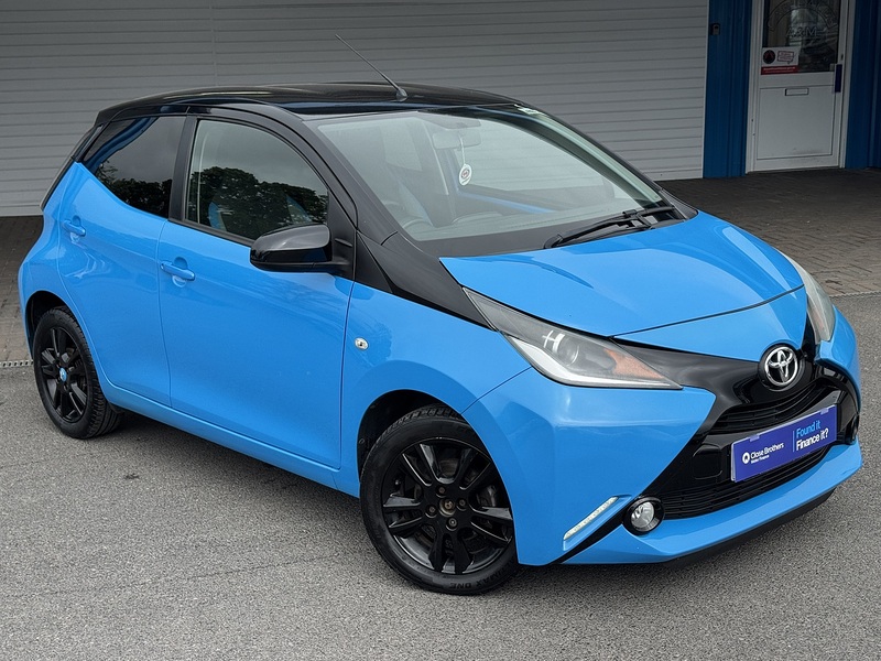 Toyota 1.0 VVT-i x-cite Hatchback 5dr Petrol Manual Euro 6 (68 ps)