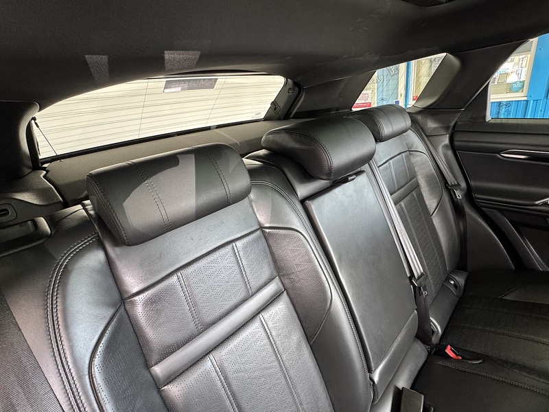 Land Rover 2.0 D200 MHEV R-Dynamic HSE SUV 5dr Diesel Auto 4WD Euro 6 (s/s) (204 ps)