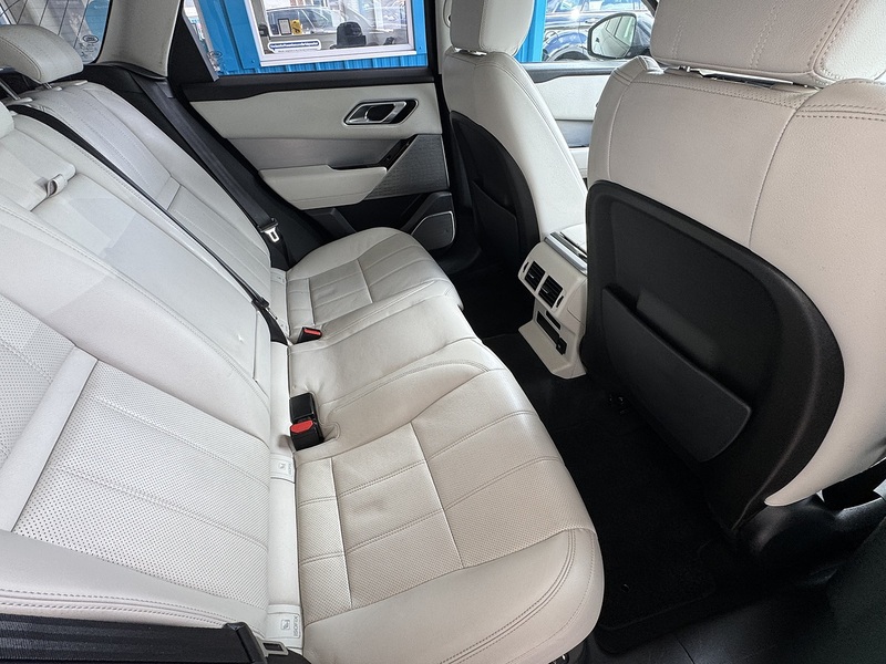 Land Rover 2.0 D180 R-Dynamic SE SUV 5dr Diesel Auto 4WD Euro 6 (s/s) (180 ps)