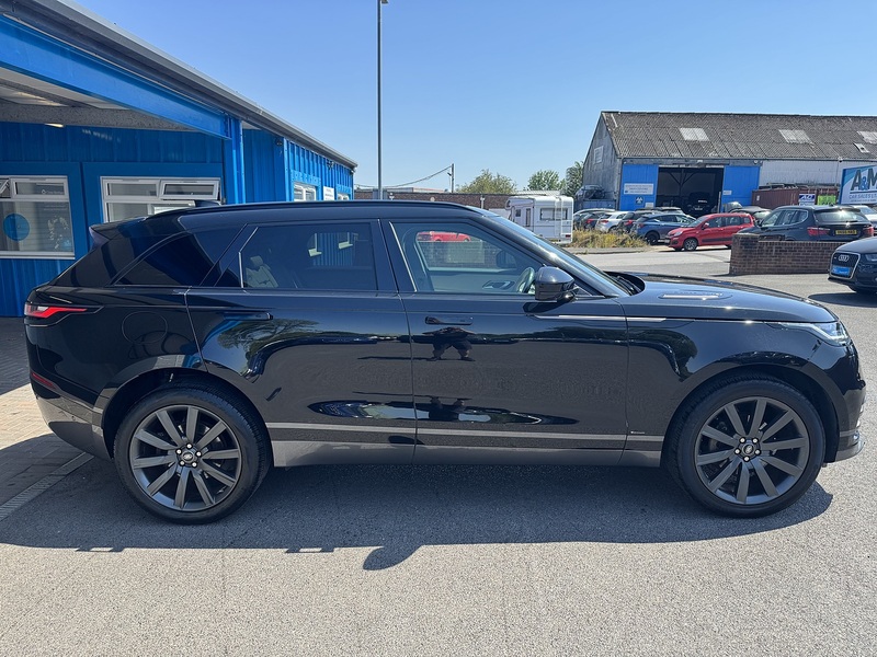 Land Rover 2.0 D240 R-Dynamic HSE SUV 5dr Diesel Auto 4WD Euro 6 (s/s) (240 ps)
