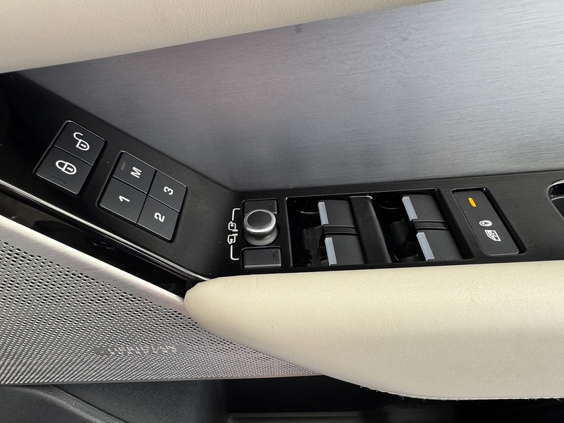 Land Rover 2.0 D240 R-Dynamic HSE SUV 5dr Diesel Auto 4WD Euro 6 (s/s) (240 ps)