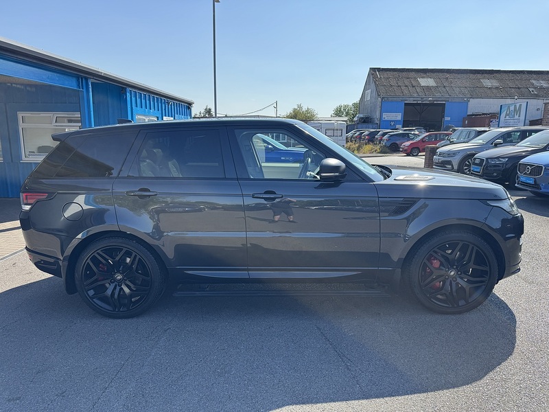 Land Rover 3.0 SD V6 Autobiography Dynamic SUV 5dr Diesel Auto 4WD Euro 6 (s/s) (306 ps)