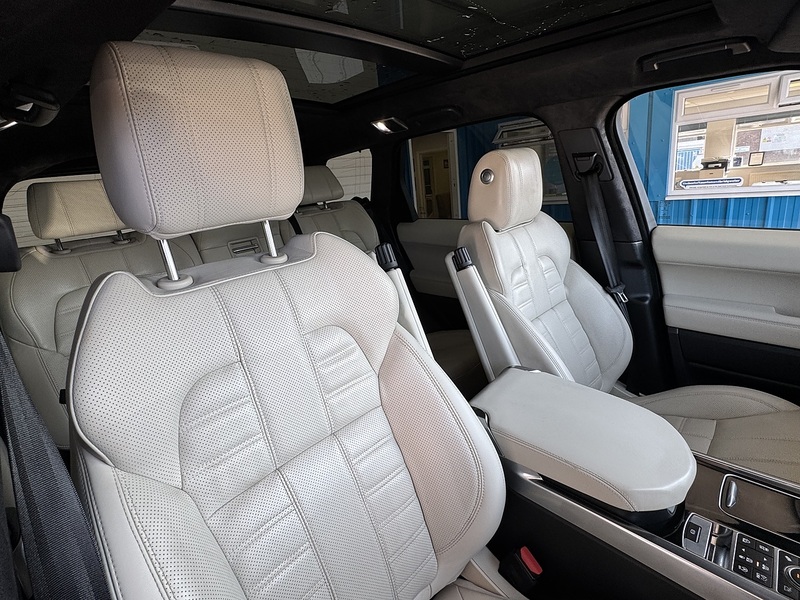 Land Rover 3.0 SD V6 Autobiography Dynamic SUV 5dr Diesel Auto 4WD Euro 6 (s/s) (306 ps)