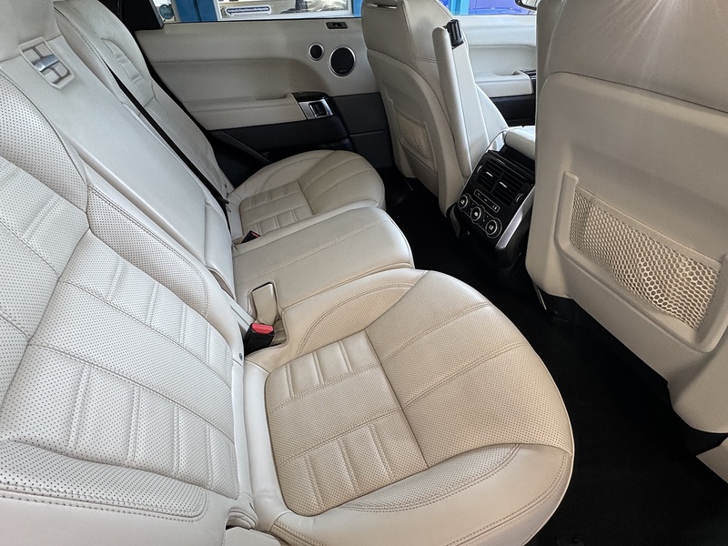 Land Rover 3.0 SD V6 Autobiography Dynamic SUV 5dr Diesel Auto 4WD Euro 6 (s/s) (306 ps)