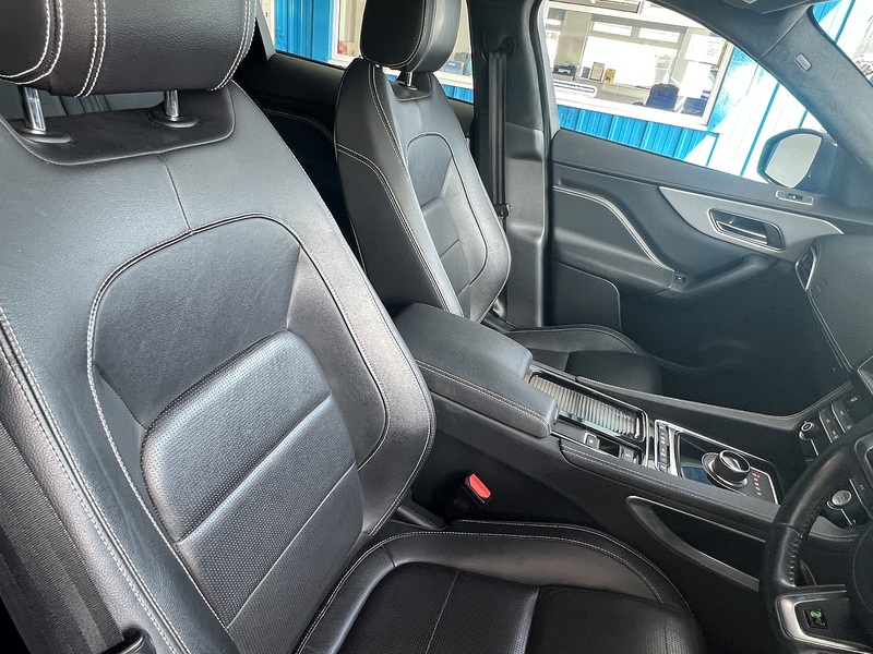 Jaguar 2.0 D180 R-Sport SUV 5dr Diesel Auto AWD Euro 6 (s/s) (180 ps)