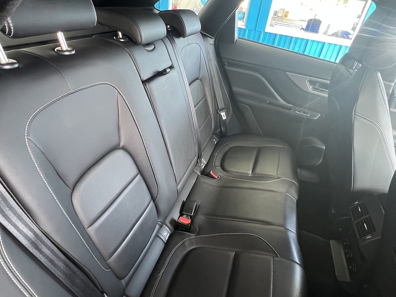Jaguar 2.0 D180 R-Sport SUV 5dr Diesel Auto AWD Euro 6 (s/s) (180 ps)