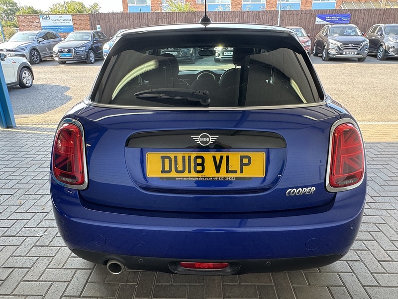 MINI 1.5 Cooper Hatchback 5dr Petrol Manual Euro 6 (s/s) (136 ps)