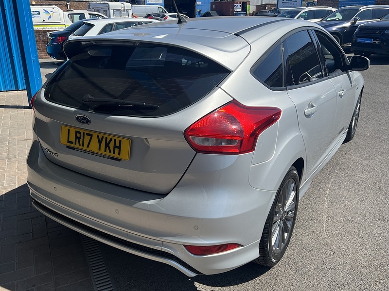 Ford 1.5 TDCi ST-Line Hatchback 5dr Diesel Manual Euro 6 (s/s) (120 ps)