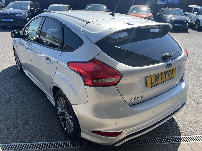 Ford 1.5 TDCi ST-Line Hatchback 5dr Diesel Manual Euro 6 (s/s) (120 ps)