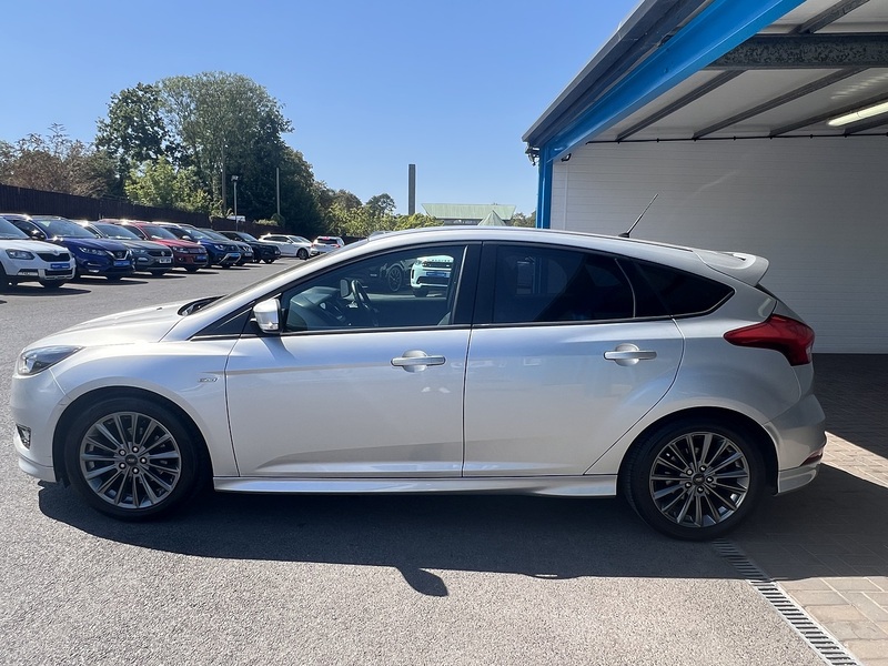 Ford 1.5 TDCi ST-Line Hatchback 5dr Diesel Manual Euro 6 (s/s) (120 ps)