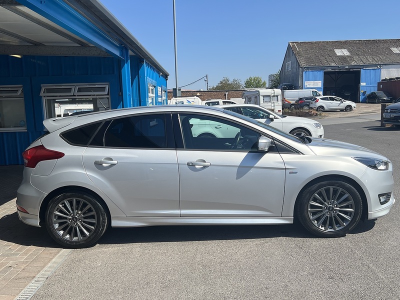 Ford 1.5 TDCi ST-Line Hatchback 5dr Diesel Manual Euro 6 (s/s) (120 ps)