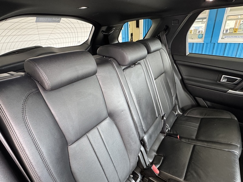 Land Rover 2.0 TD4 Landmark SUV 5dr Diesel Auto 4WD Euro 6 (s/s) (180 ps)
