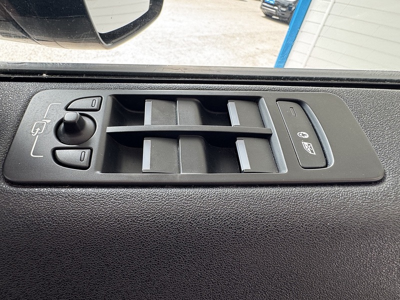 Land Rover 2.0 TD4 Landmark SUV 5dr Diesel Auto 4WD Euro 6 (s/s) (180 ps)